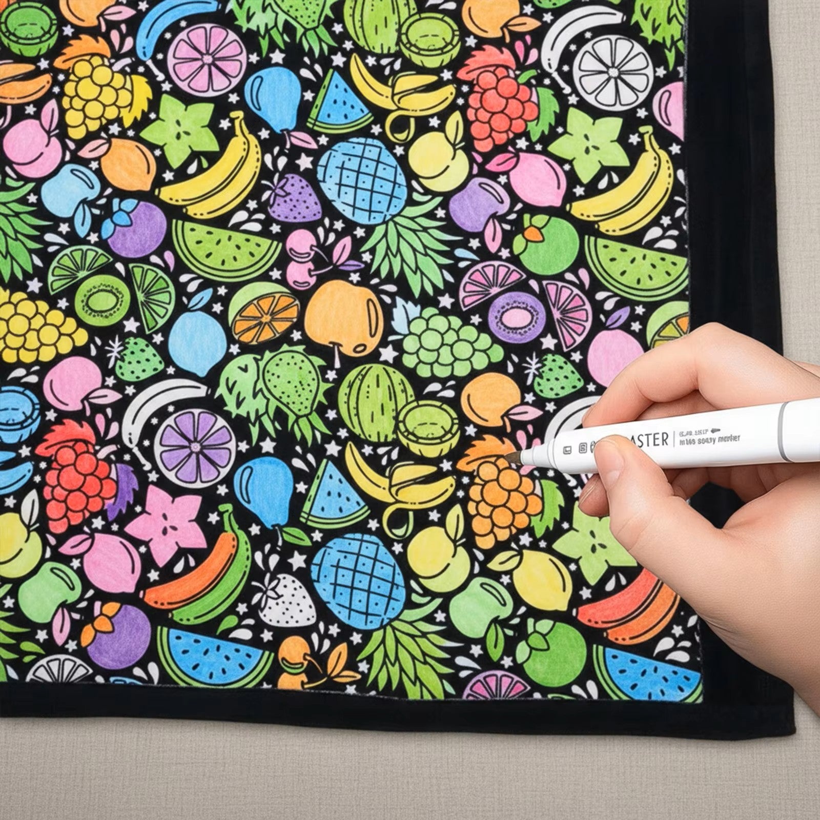 Entertainment Blanket & Markers Set for Family – Paint, Play & Gift for Pets